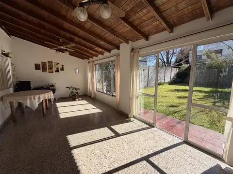 VENTA - PH 4 AMBIENTES C/COCHERA - LA PLATA
