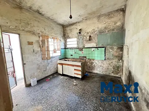 Casa 3 ambientes con 1 baño