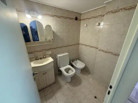 VENTA DEPARTAMENTO 4 AMBIENTES EN MORON CENTRO