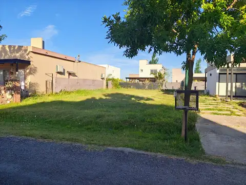 LOTE EN VENTA EN BARRIO PRIVADO LAGUNA AZUL EZEIZA