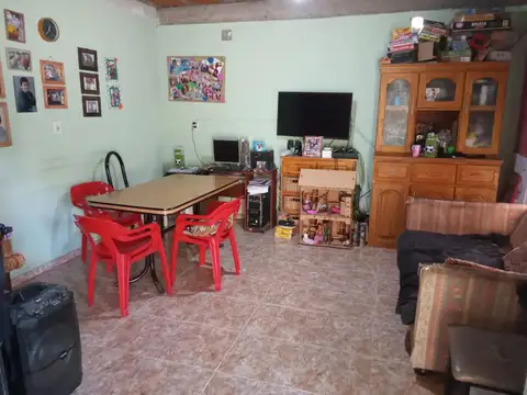 Casa tipo clasica sobre calle Otawa 3155, Guernica 