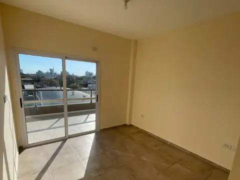 JR Vidal 1600