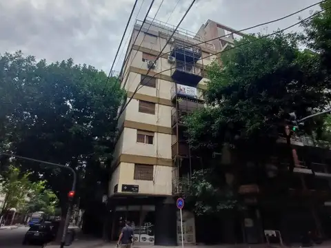 Valle 596 , Piso 4