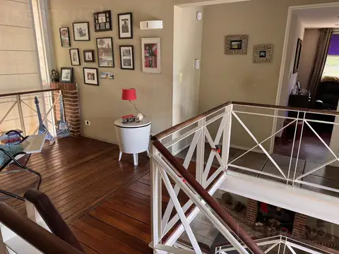 Venta casa, 3 dormitorios, gran parque, piscina. Triangulo de Don Torcuato. Tigre