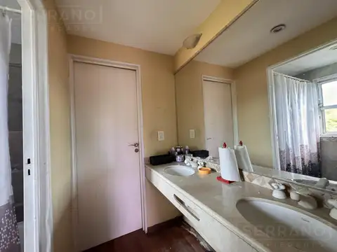 Casa 5 ambientes con 3 baños