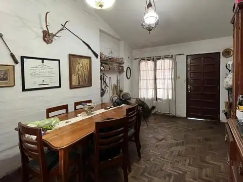 Casa 3 ambientes con 2 baños