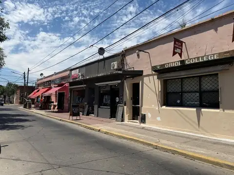 VENTA 2 LOCALES COMERCAL  C/VIVIENDA  PILAR CENTRO