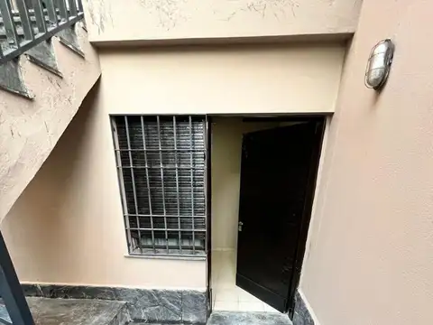 Oficina en Alquiler en Mendoza, $ 350.000