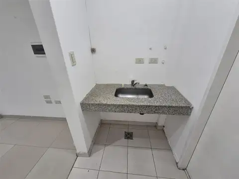 Local en Alquiler en Banfield, $ 700.000