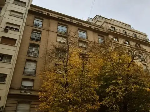 AV. ALVEAR al 1800