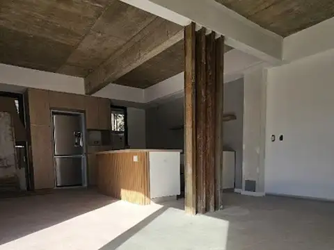 Depto Tipo Casa en Alquiler en Barrio Parque Leloir, USD 1.650