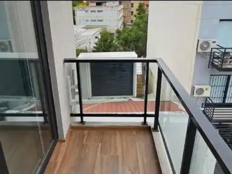 IMPECABLE MONOAMBIENTE 40m2, EN VENTA CABALLITO