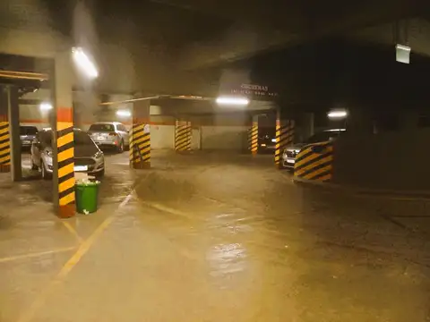 COCHERA VENTA ADROGUE PLENO CENTRO