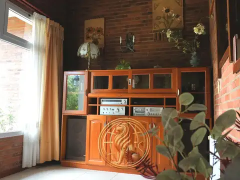 Casa 4 ambientes con 4 baños