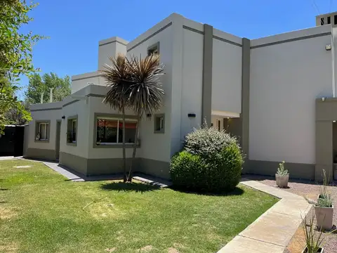 Venta casa  chacras de coria impecable