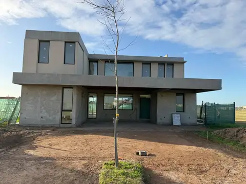 Casa en Funes