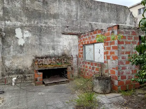 CASA 3 AMBIENTES A RECICLAR O DEMOLER | LOTE PROPIO | EXCELENTE OPORTUNIDAD DE I