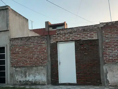CASA 3 AMBIENTES A RECICLAR O DEMOLER | LOTE PROPIO | EXCELENTE OPORTUNIDAD DE I