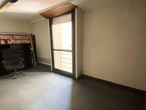 Oficina en Venta 25 años