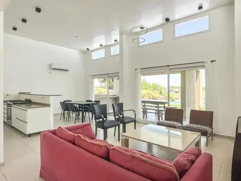 Casa en Alquiler de 3 dormitorios