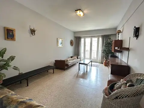 VENTA DEPTO 3 AMB CON DEPENDENCIA EN Z/ CENTRO!