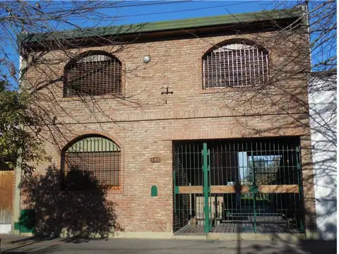 Calle 5 e/ 527 y 528 400