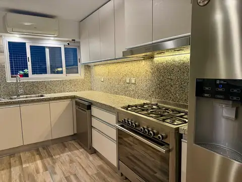 Departamento 4 ambientes con 2 baños