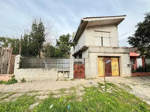 CASA AMERICANA + DEPARTAMENTO