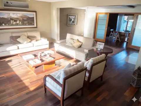 Casa en Venta en Quilmes, USD 980.000