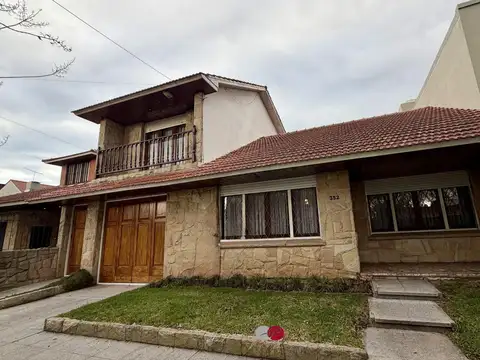 Casa en Villa Primera