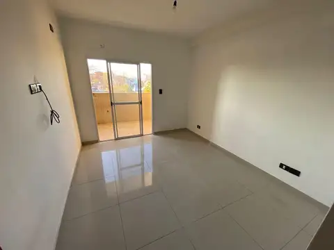 Departamento en Venta en Villa Luzuriaga, USD 49.000