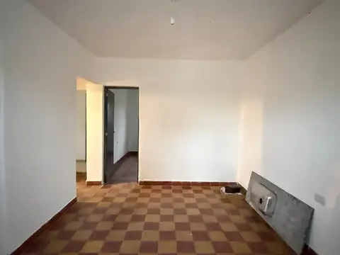 Casa 3 ambientes con 1 baño