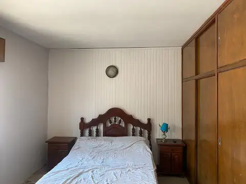 EN VENTA CASA DE 2 DORMITORIOS BARRIO MATIENZO