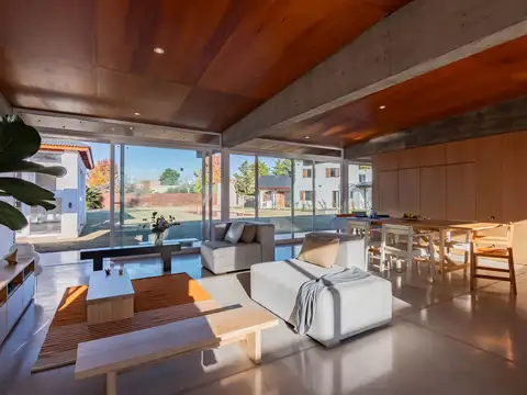 Casa en venta a estrenar en La Plata