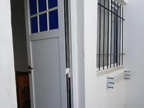 ALQUILER DEPARTAMENTO DE PASILLO 1 DORMITORIO PB