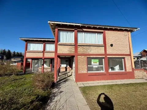 Local en "Complejo Comercial" sobre Av. principal de Dina Huapi, de aproximadamente 20 m2. 