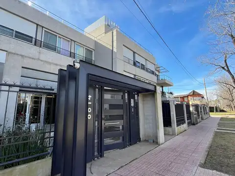 Juan José Paso al 8800