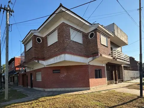 Depto Tipo Casa en Venta con 1 cocheras