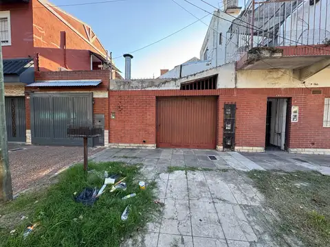 Depto Tipo Casa 4 ambientes con 2 baños
