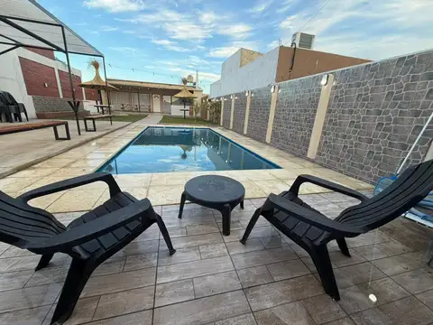 AMPLIO MONOAMBIENTE CON PISCINA GALERIA