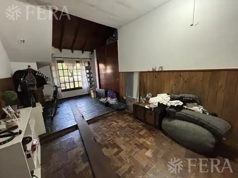 Venta de Casa 3 ambientes con piscina y patio en Berazategui