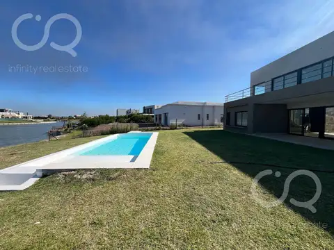 Venta Casa San Sebastián Al Lago Área 7