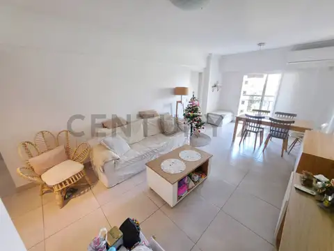 THOMPSON 700, Piso 3