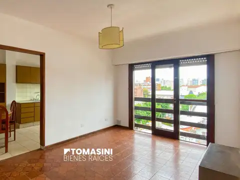 DEPARTAMENTO DE 3 AMBIENTES A LA CALLE CON BALCON FRANCES