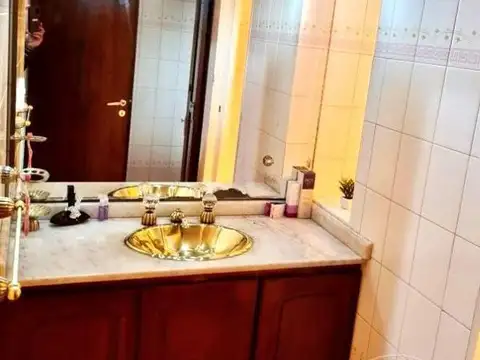 Casa 4 ambientes con 4 baños