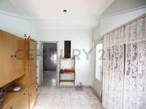 casa en venta Berisso 4 dormitorios con verde centro.