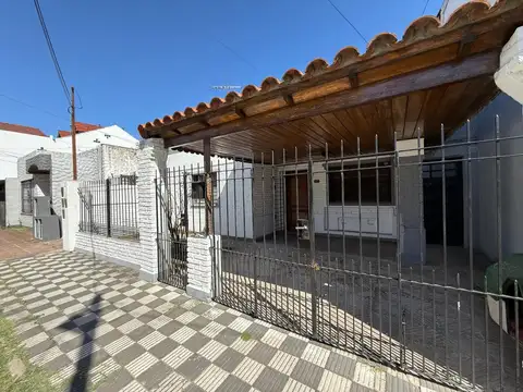 Casa en Venta en Rafael Calzada, USD 110.000