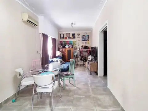 Casa 6 ambientes con 4 baños