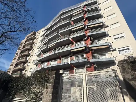 Venta departamento 2 dormitorios con cochera Moron