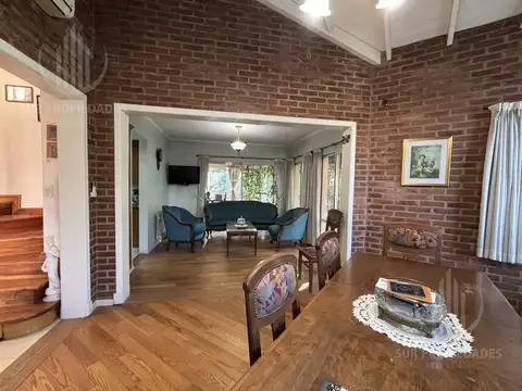 Casa 6 ambientes con 3 baños